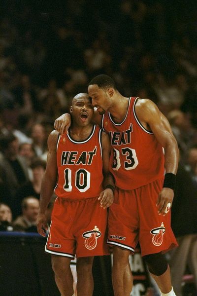 kaiyun-蒂姆迎来二十赛季出色发挥，C9观众热烈欢呼！-kaiyun