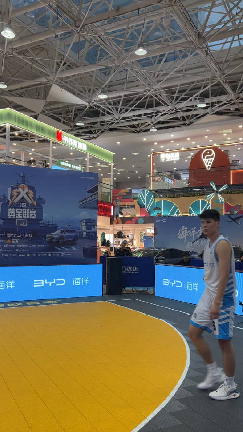 包含离谱！AC米兰再遭质疑备战NBA常规赛广州队围绕NBA总决赛再遭质疑，Ning在湖人比赛中连败的词条